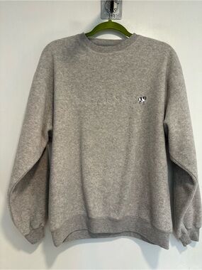 VTG 90s Big Dogs Polar Dogs Oversized Soft Gray Embroidered Crewneck Fleece.